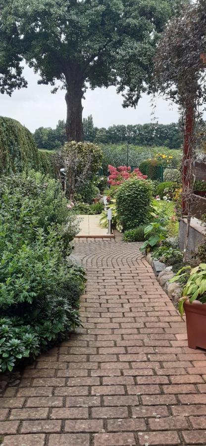 Bungalow Idylle Am See Neuruppin Exterior photo